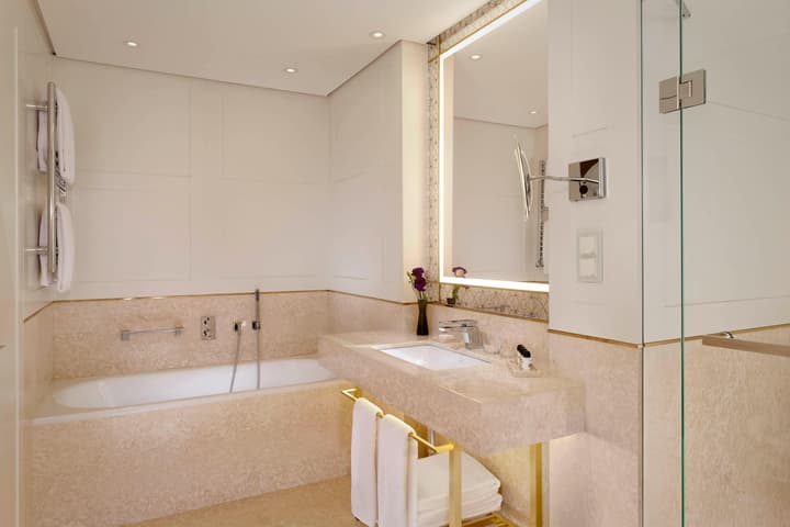 The Alexander, A Luxury Collection Hotel, Yerevan