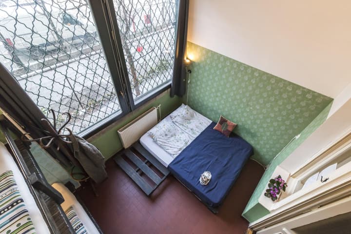 Baroque Hostel & Coworking