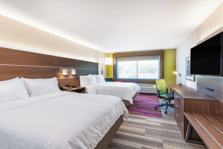 Holiday Inn Express & Suites Lake Havasu - London Bridge by IHG