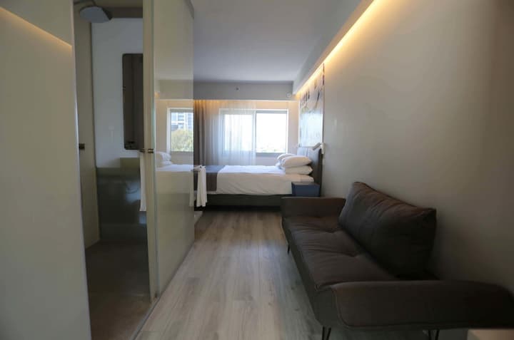 Link hotel & Hub By Dan Hotels