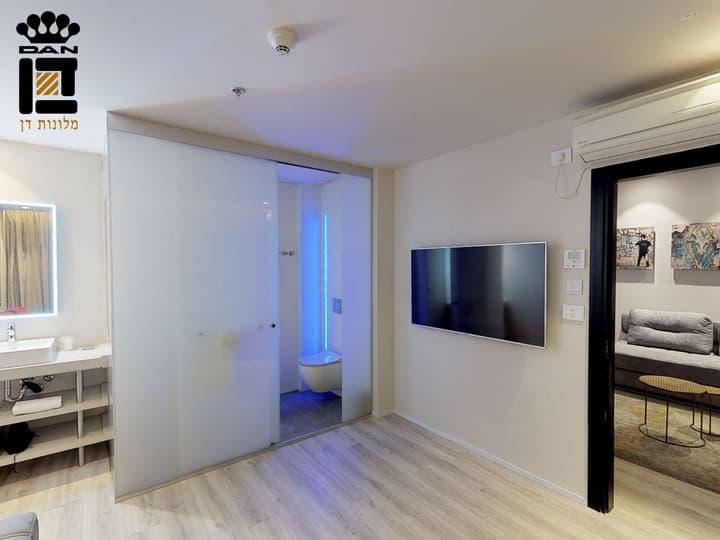 Link hotel & Hub By Dan Hotels