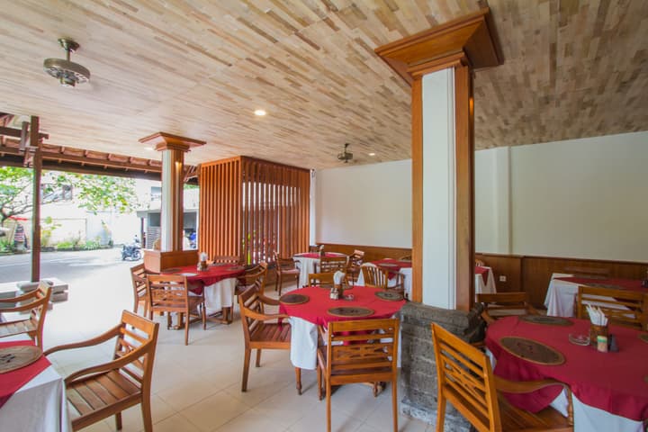Hotel Sinar Bali Legian