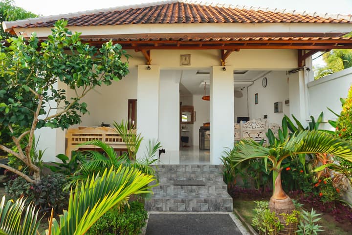 Uluwatu Jungle Villa