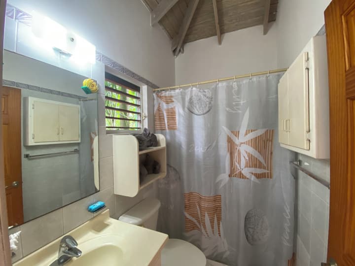 The Greenside Cottages - Private Tropical Garden - Residential area 5 mins from the beach