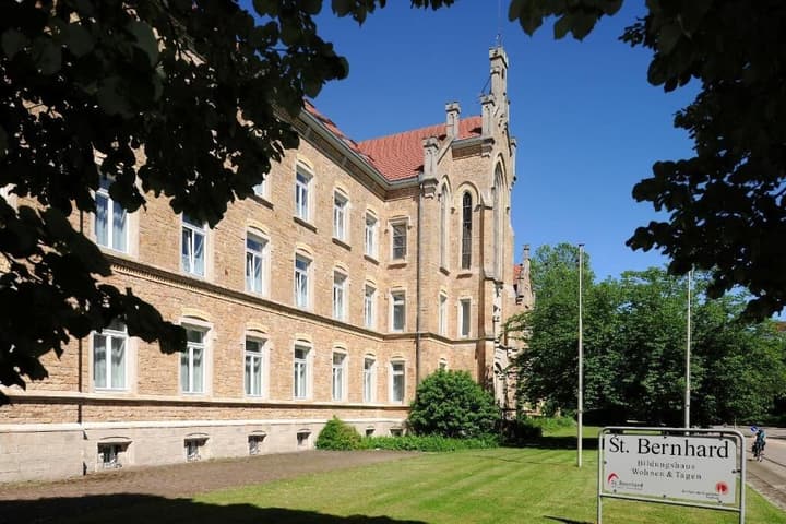 TOP VCH Bildungshaus St. Bernhard - Wohnen und Tagen