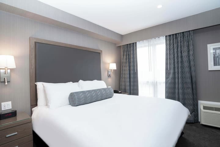 Sandman Signature St. John's Hotel
