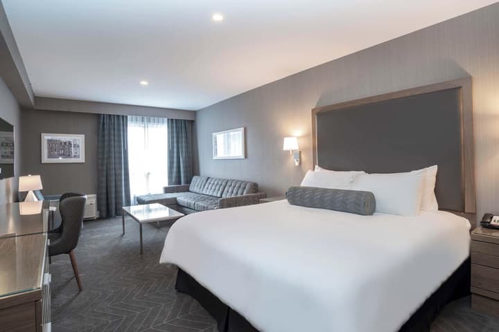 Sandman Signature St. John's Hotel