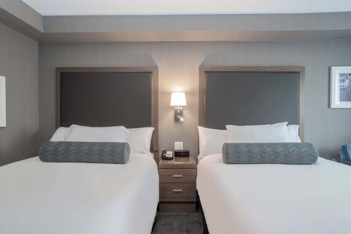 Sandman Signature St. John's Hotel