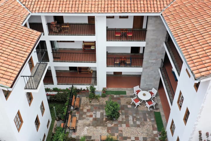 Atoq San Blas Hotel