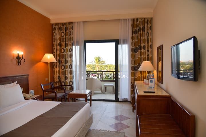 Pharaoh Azur Resort