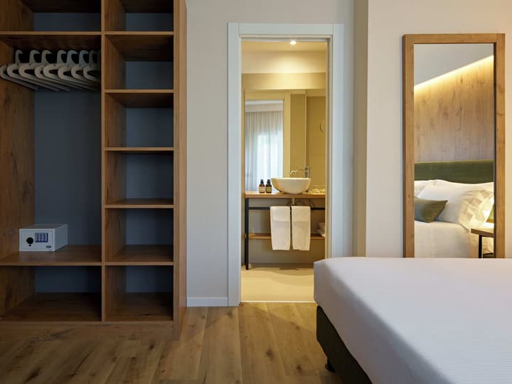 Hotel America