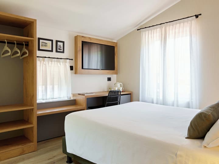 Hotel America