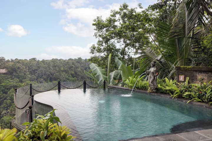 Pramana Watu Kurung Resort