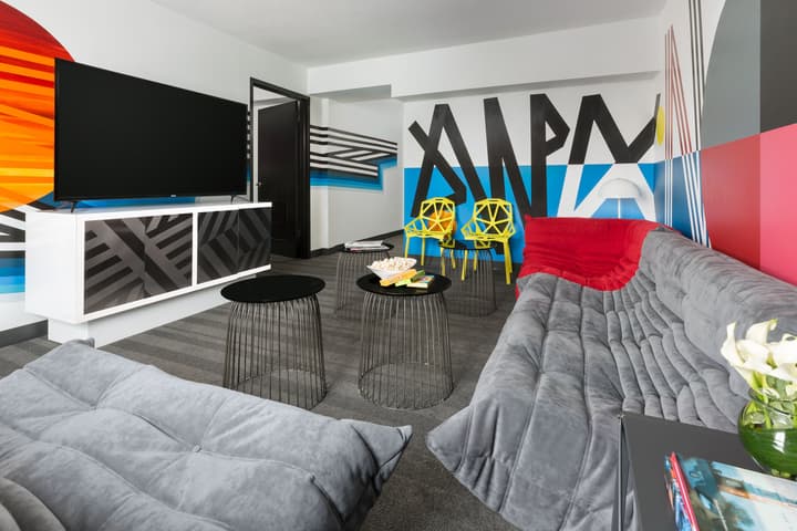 Studio Allston Hotel