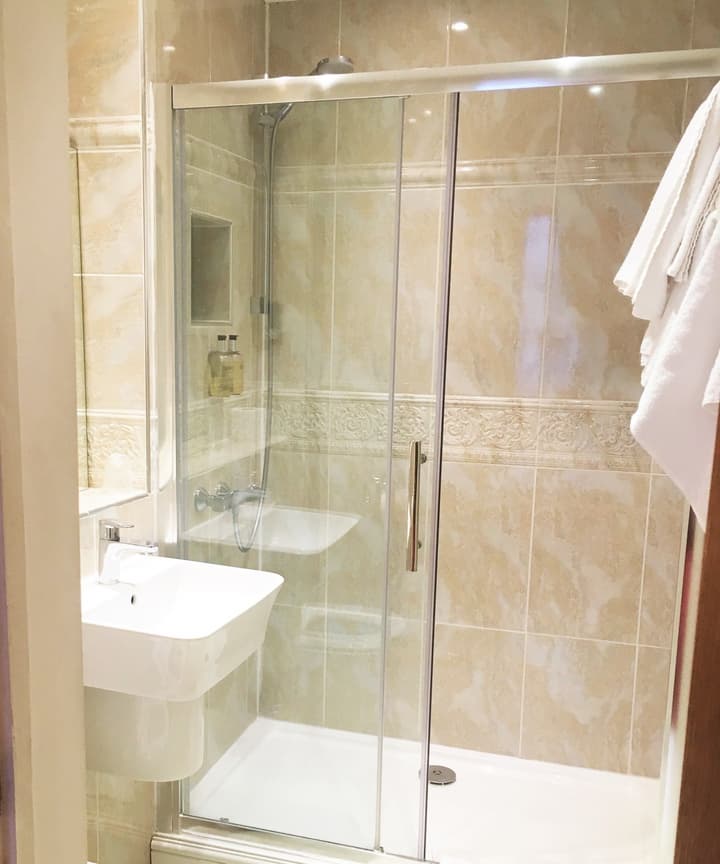Hyde Park Radnor Hotel