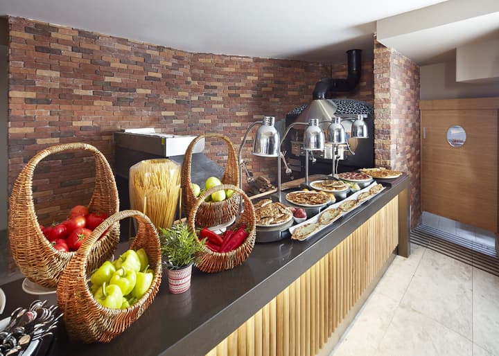 Lalila Blue Suites