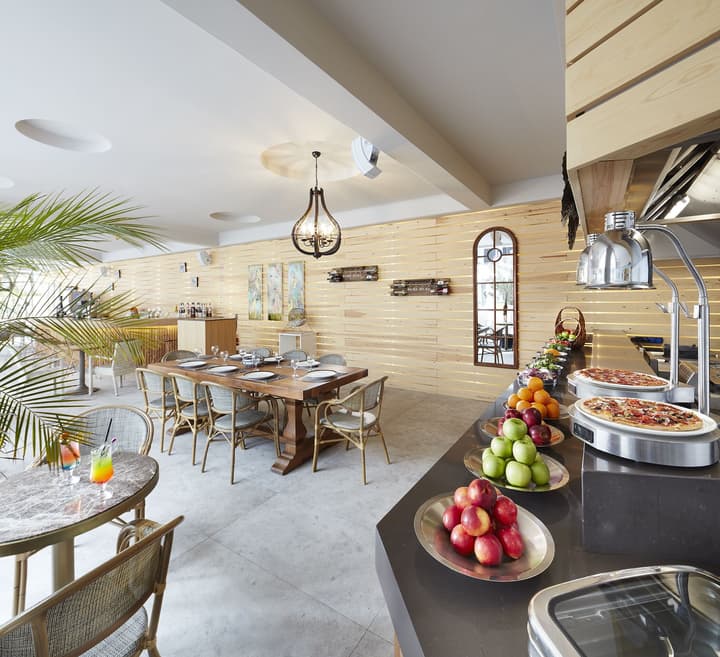 Lalila Blue Suites