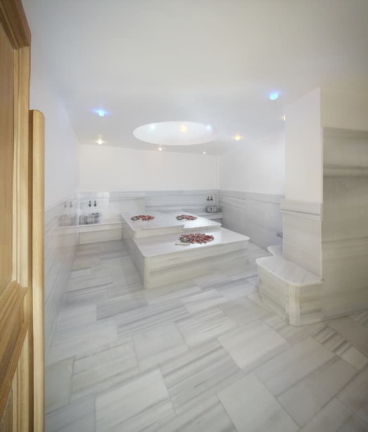 Lalila Blue Suites