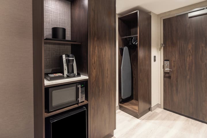 Holiday Inn Boston Logan Airport - Chelsea by IHG