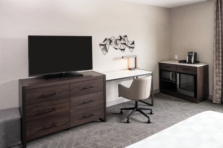 Holiday Inn Boston Logan Airport - Chelsea by IHG