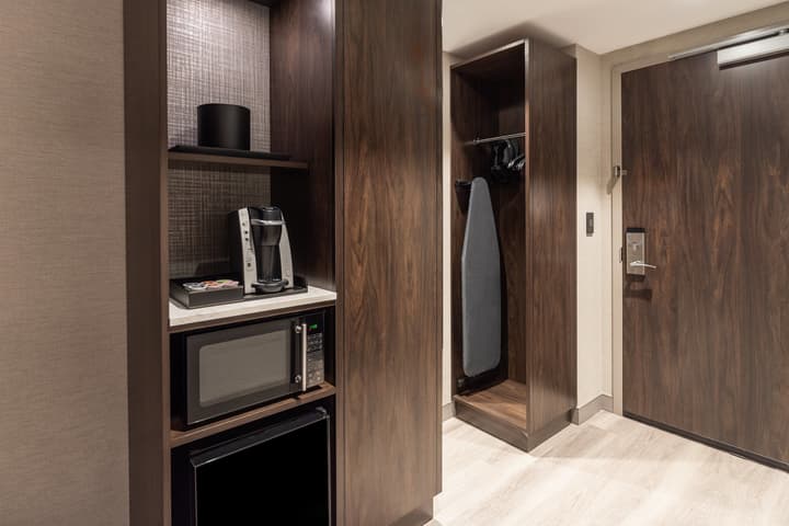 Holiday Inn Boston Logan Airport - Chelsea by IHG