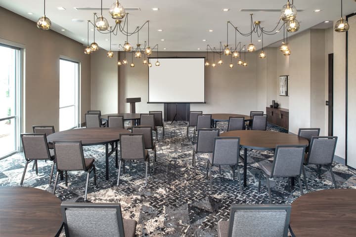 Holiday Inn Boston Logan Airport - Chelsea by IHG
