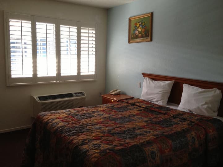 Scottish Inns Long Beach