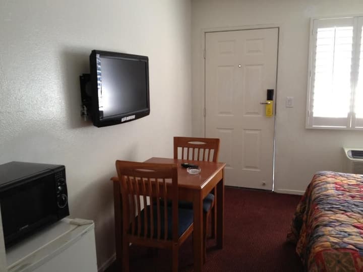 Scottish Inns Long Beach