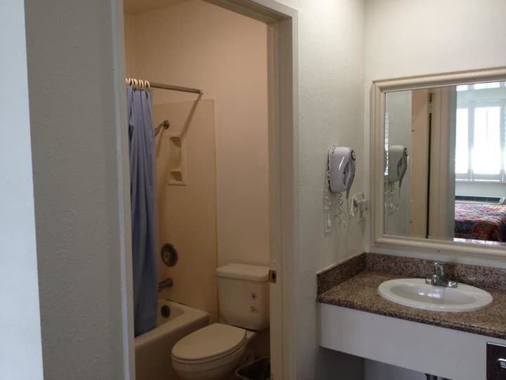 Scottish Inns Long Beach
