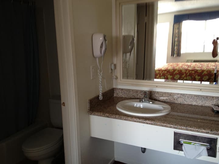 Scottish Inns Long Beach