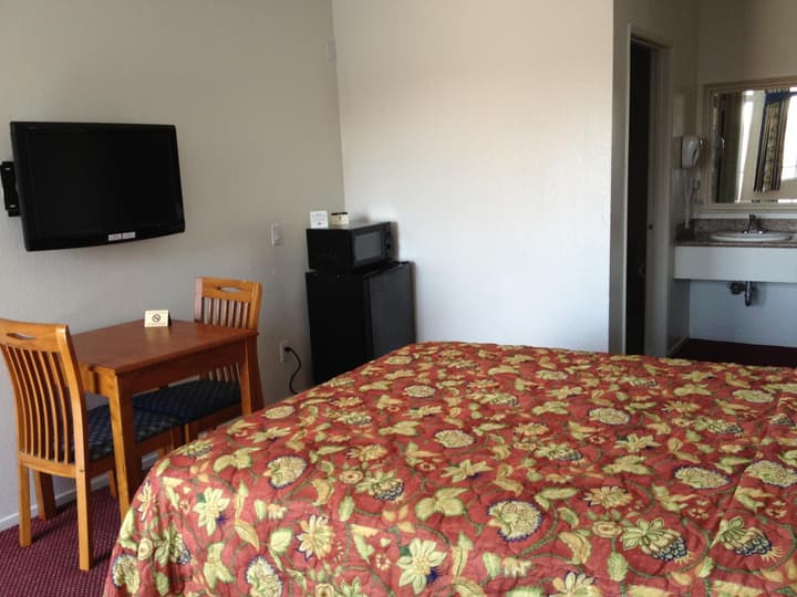 Scottish Inns Long Beach