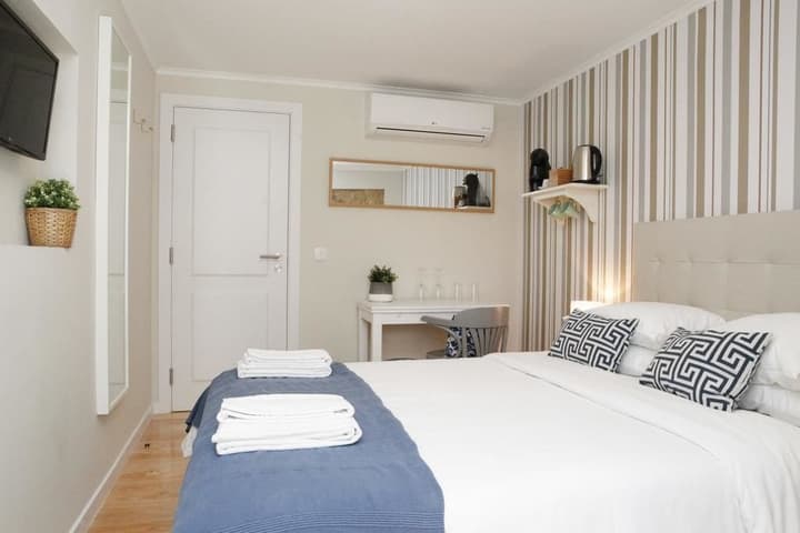 Flores Guest House