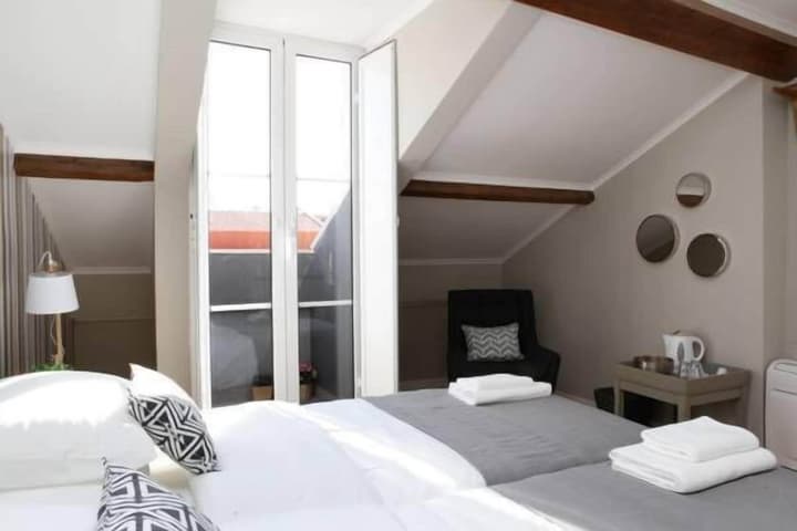 Flores Guest House