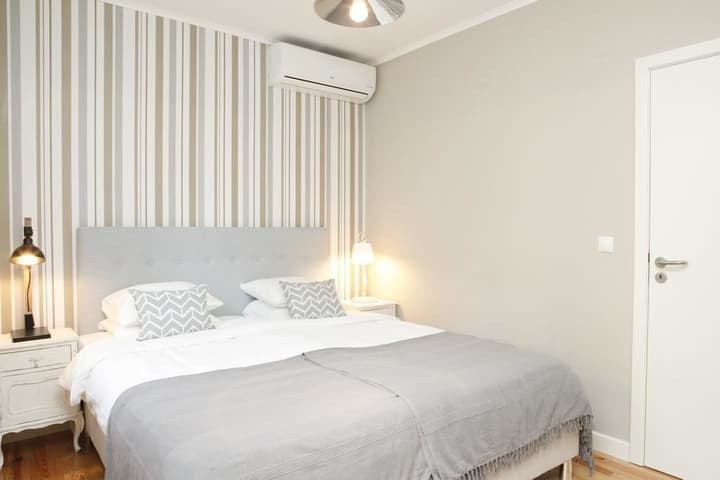 Flores Guest House