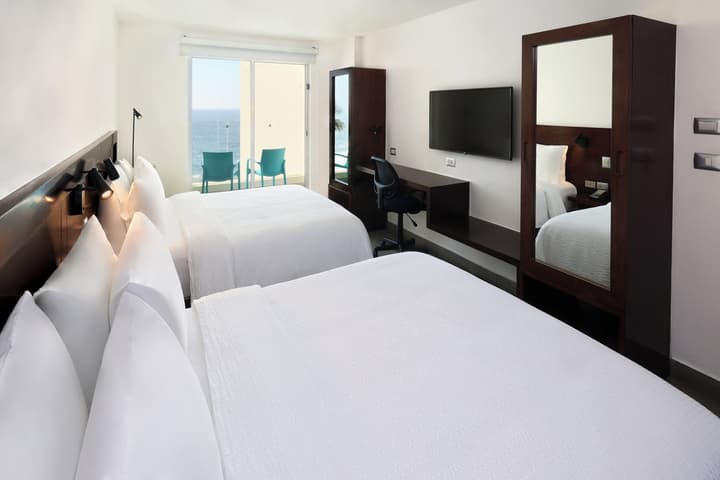 Garner Hotel Mazatlan Beach by IHG