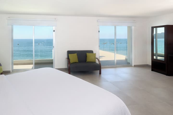 Garner Hotel Mazatlan Beach by IHG