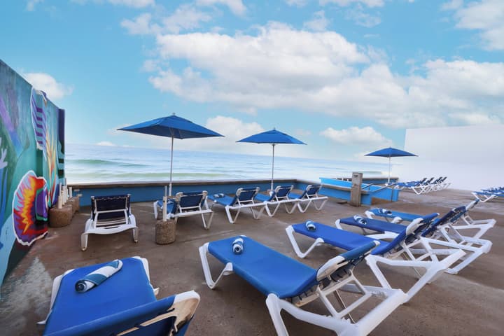 Garner Hotel Mazatlan Beach by IHG