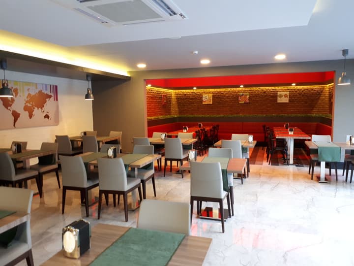 Ramira City Hotel - Adults Only