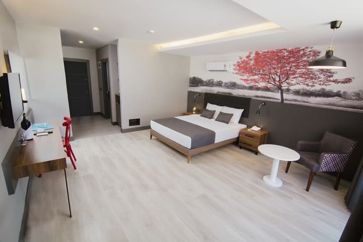 Ramira City Hotel - Adults Only