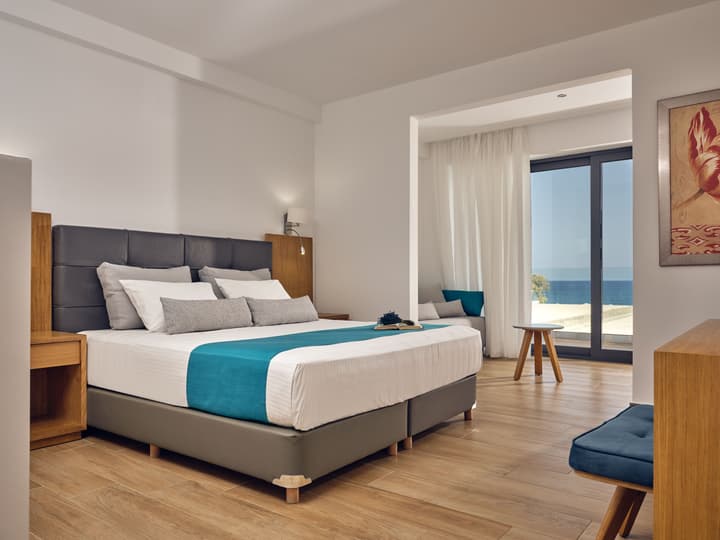 Cavo Orient Beach Hotel