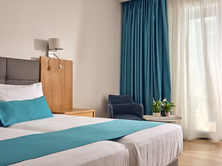 Cavo Orient Beach Hotel