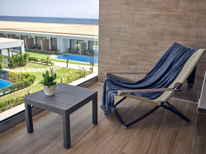 Cavo Orient Beach Hotel