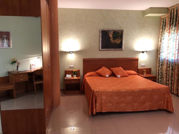 Hotel Fonda Neus