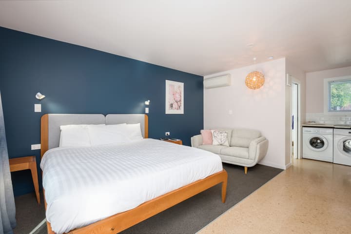 Adelphi Motel