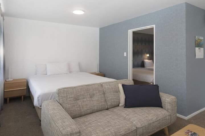 Adelphi Motel