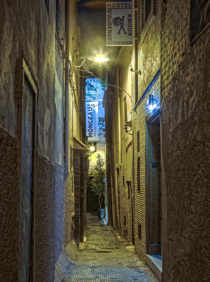Amour d'auberge - Hostel