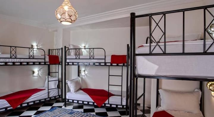 Amour d'auberge - Hostel
