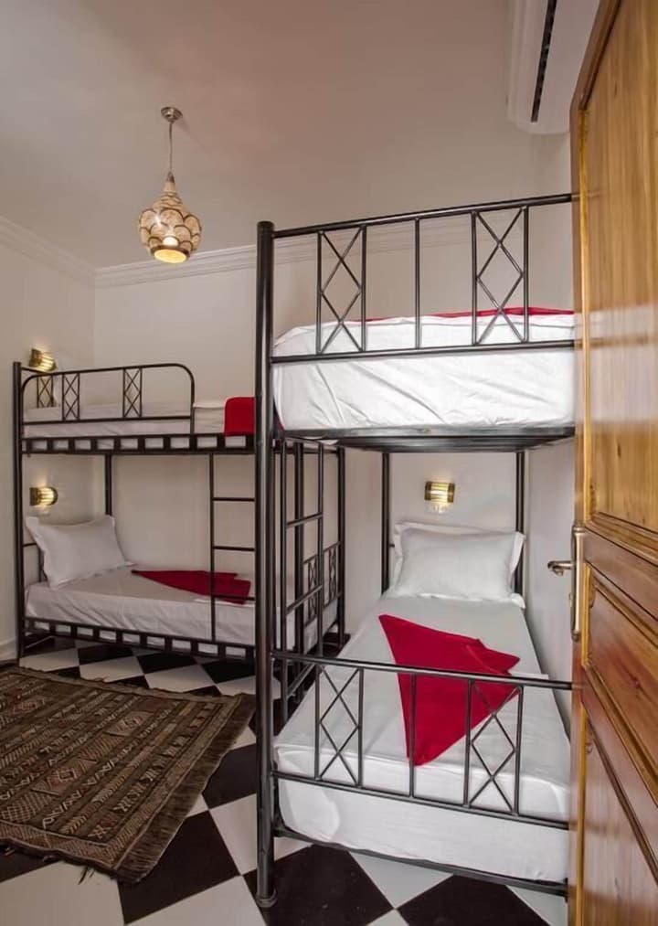 Amour d'auberge - Hostel