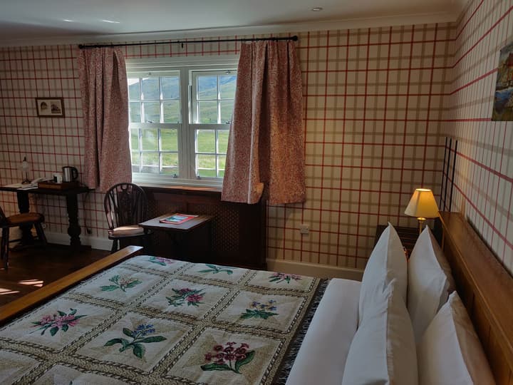 The Cluanie Inn