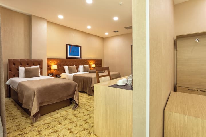 West Shine Hotel